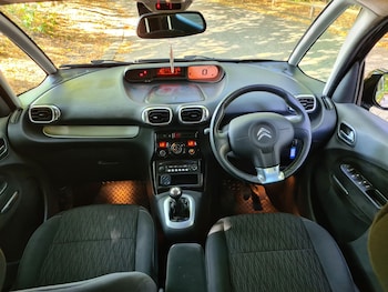 Used Citroen C3 Picasso 2013 for sale - 79500401: Photo