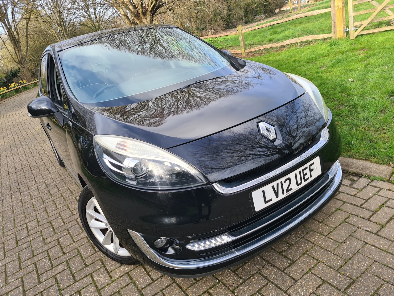 Used Renault Grand Scenic 2012 for sale - 77880827: Photo 1