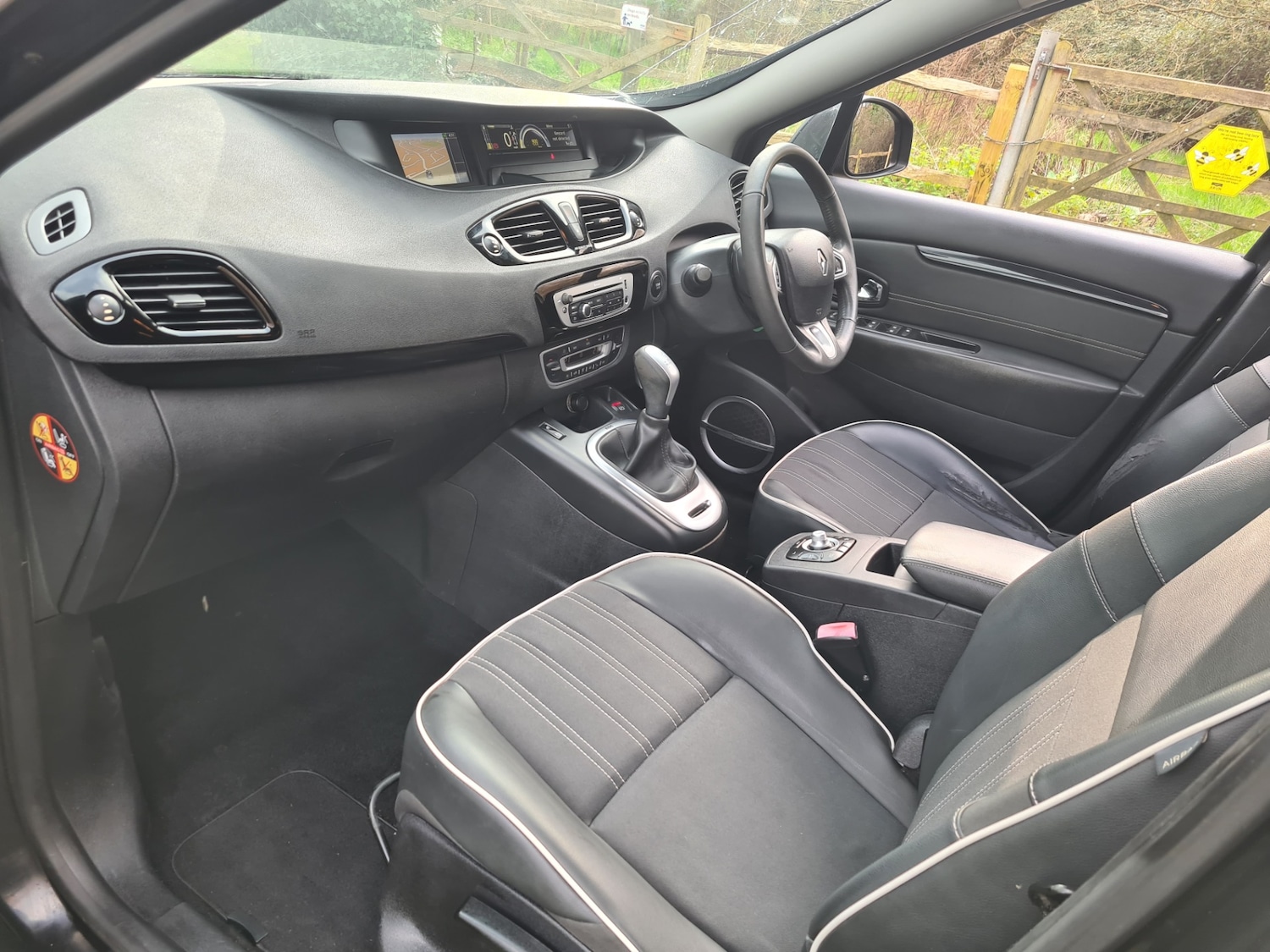 Used Renault Grand Scenic 2012 for sale - 77880827: Photo 21