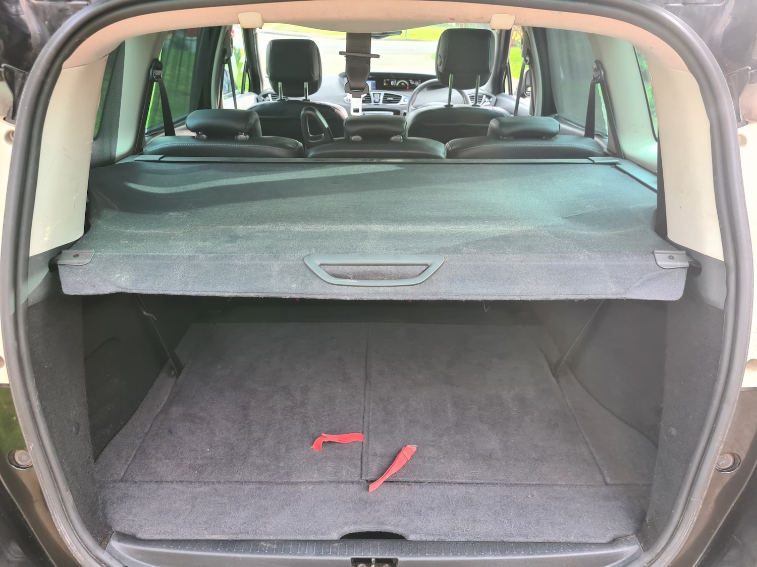 Used Renault Grand Scenic 2012 for sale - 77880827: Photo 26