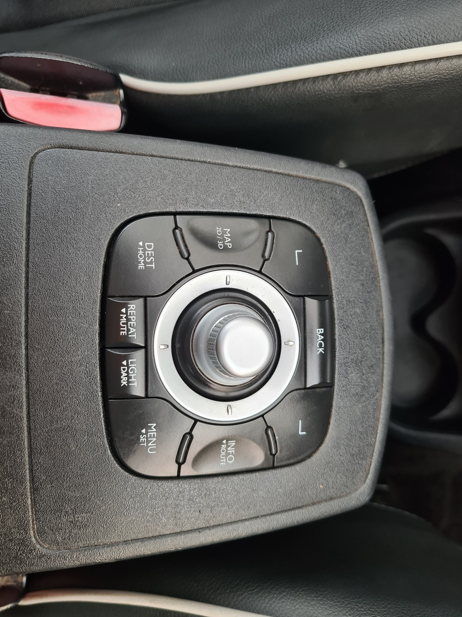 Used Renault Grand Scenic 2012 for sale - 77880827: Photo 38