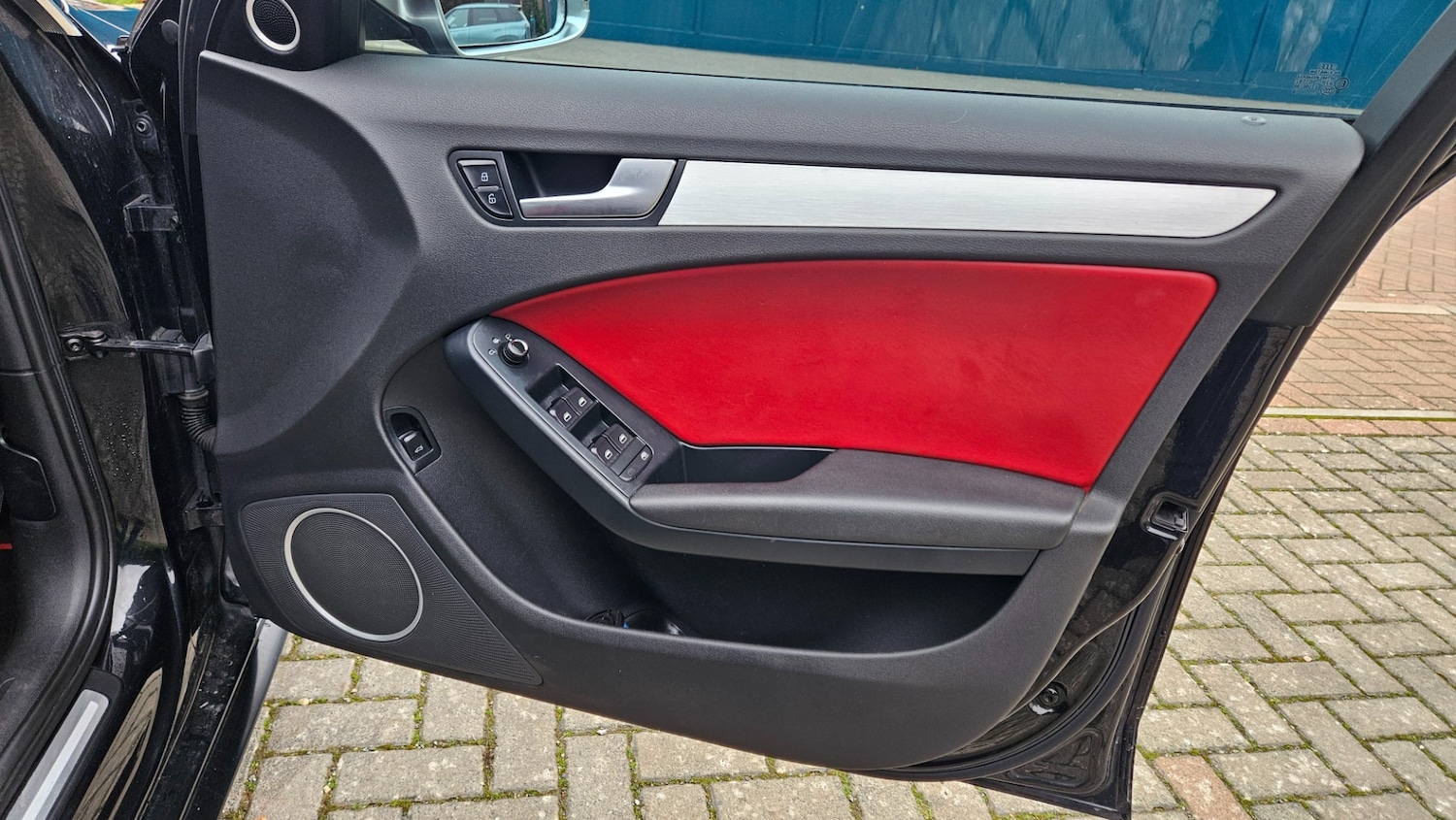 Used Audi A4 2010 for sale - 77101352: Photo 25