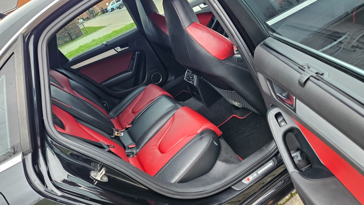 Used Audi A4 2010 for sale - 77101352: Photo 26