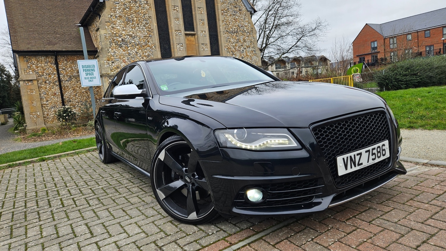 Used Audi A4 2010 for sale - 77101352: Photo 5