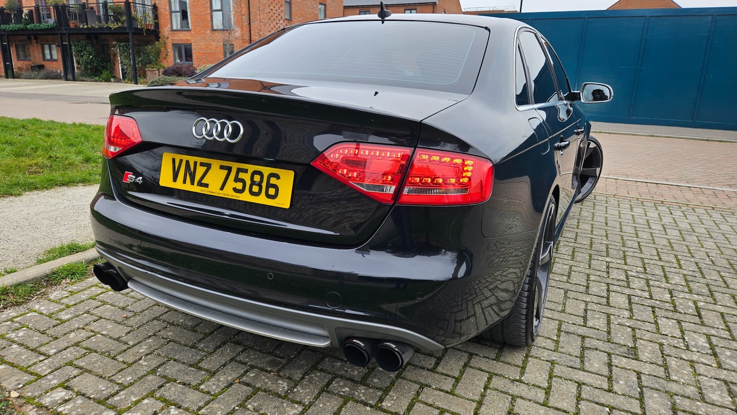 Used Audi A4 2010 for sale - 77101352: Photo 9