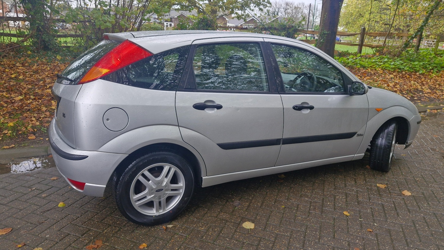Used Ford Focus 2003 for sale - 76627058: Photo 11
