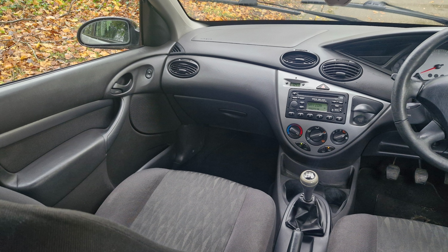 Used Ford Focus 2003 for sale - 76627058: Photo 12