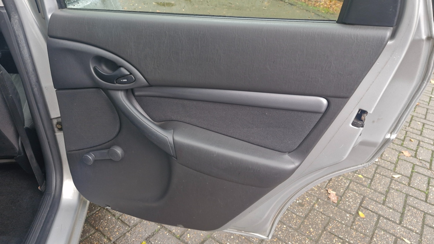 Used Ford Focus 2003 for sale - 76627058: Photo 22