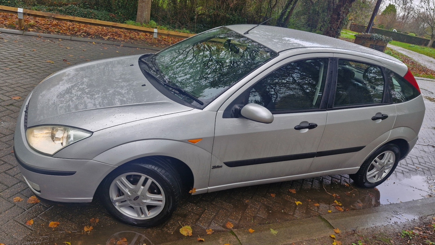 Used Ford Focus 2003 for sale - 76627058: Photo 3