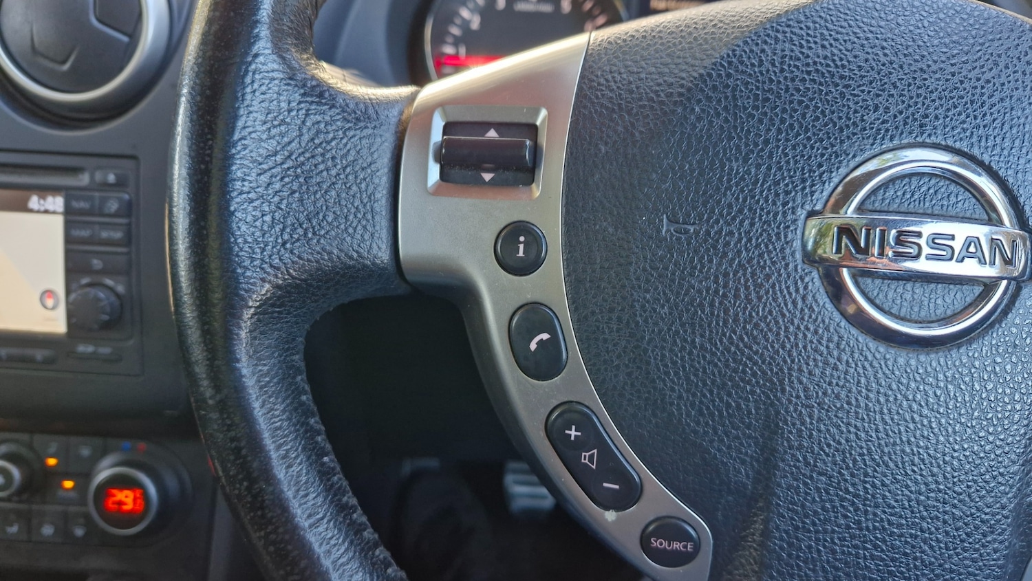 Used Nissan Qashqai 2013 for sale - 76614511: Photo 40