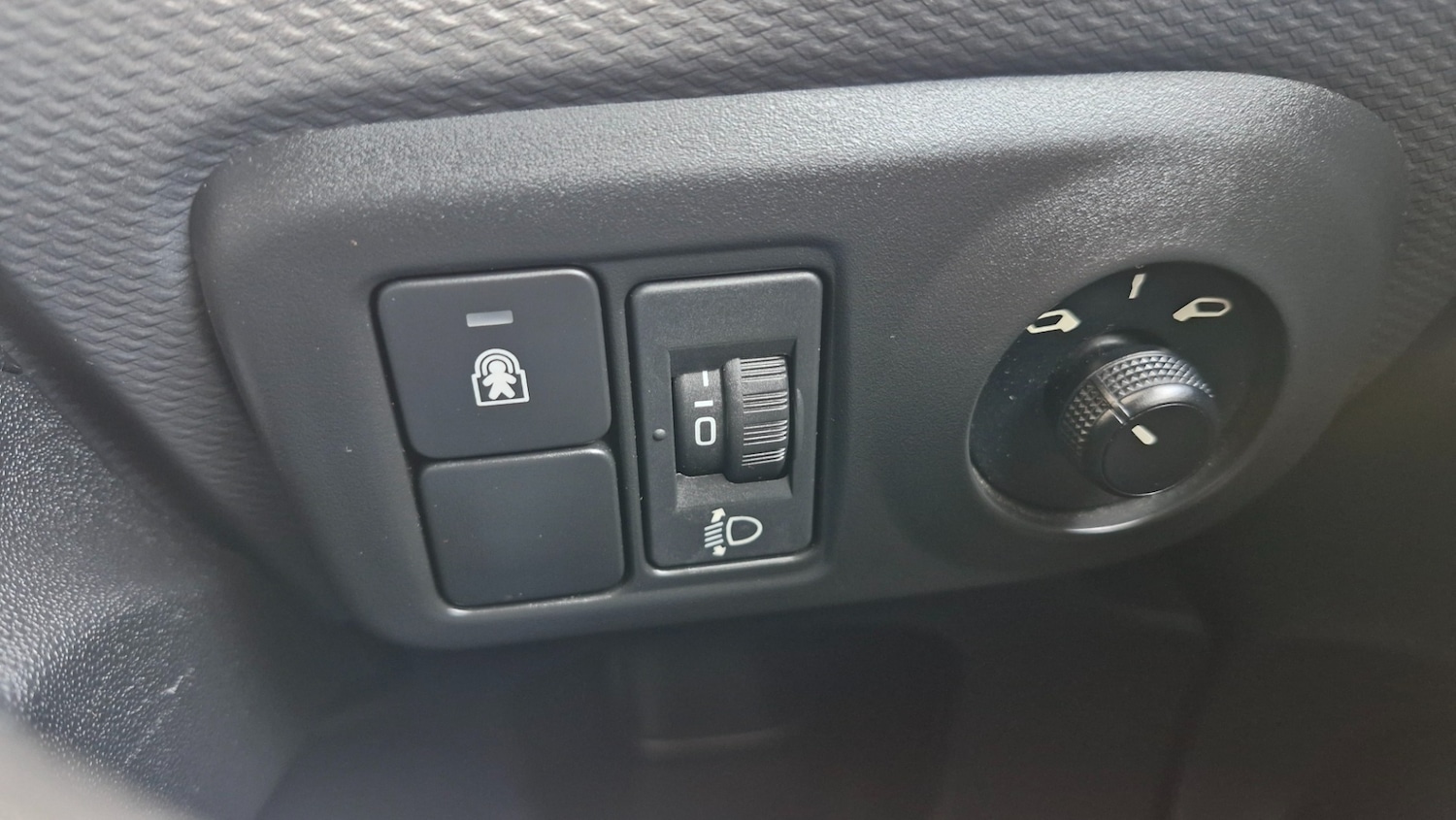 Used Citroen C4 Cactus 2015 for sale - 76699660: Photo 40