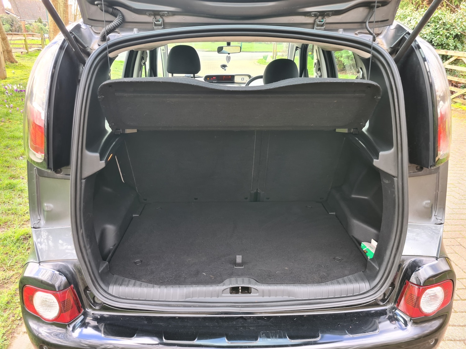 Used Citroen C3 Picasso 2013 for sale - 77675421: Photo 23