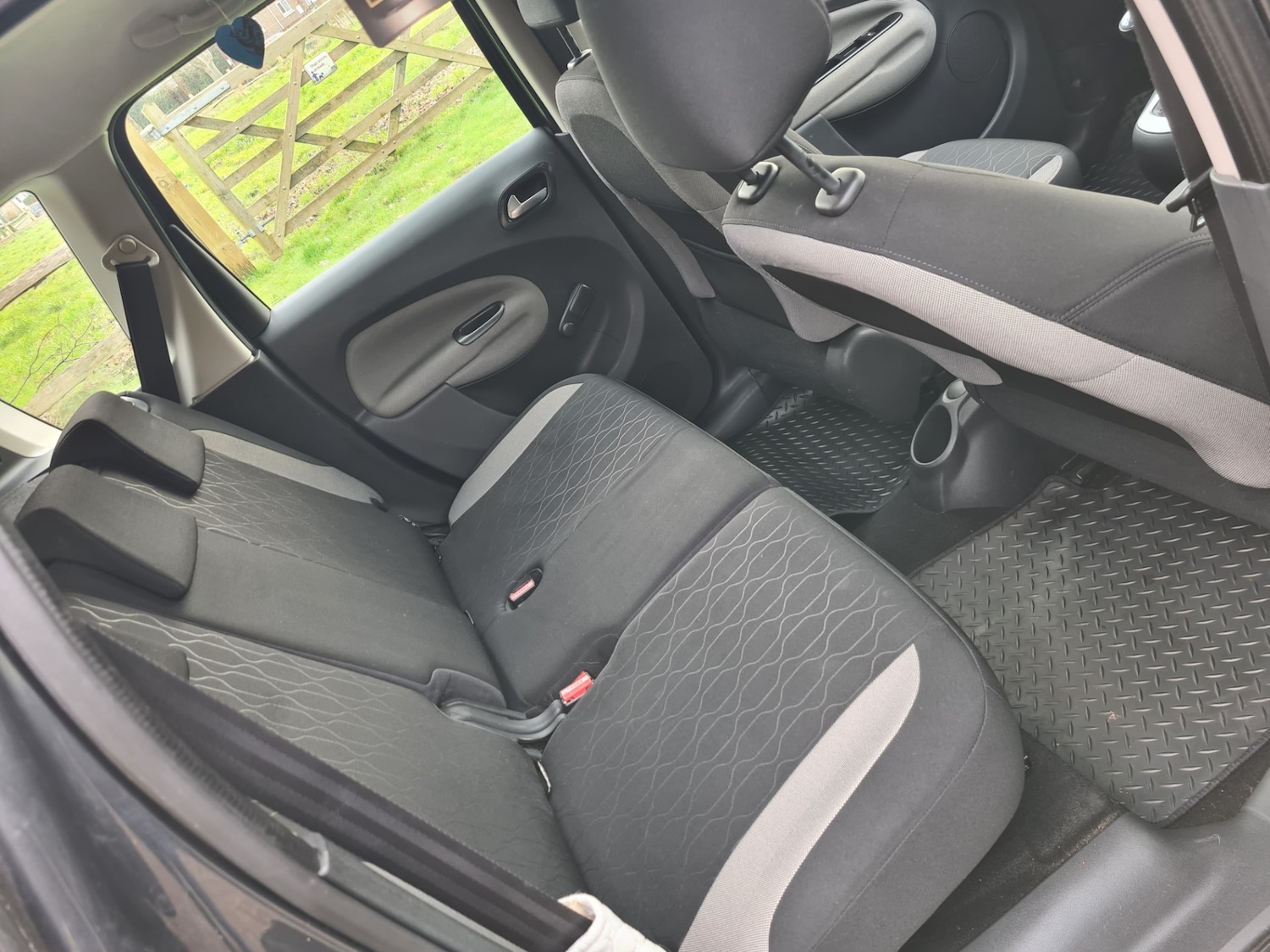 Used Citroen C3 Picasso 2013 for sale - 77675421: Photo 28