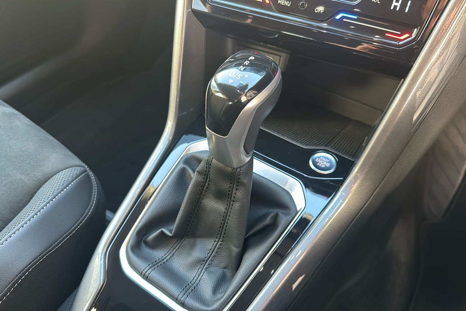 Used Volkswagen T-Roc 2024 for sale - 77019382: Photo 17