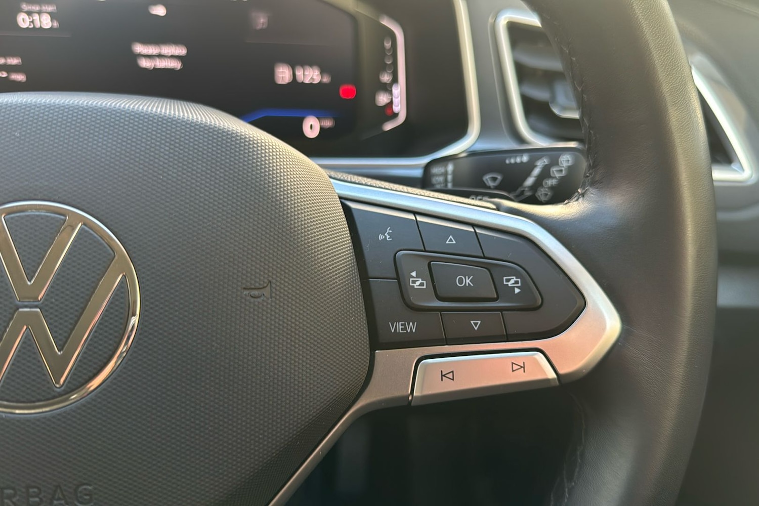 Used Volkswagen T-Roc 2024 for sale - 77019382: Photo 41