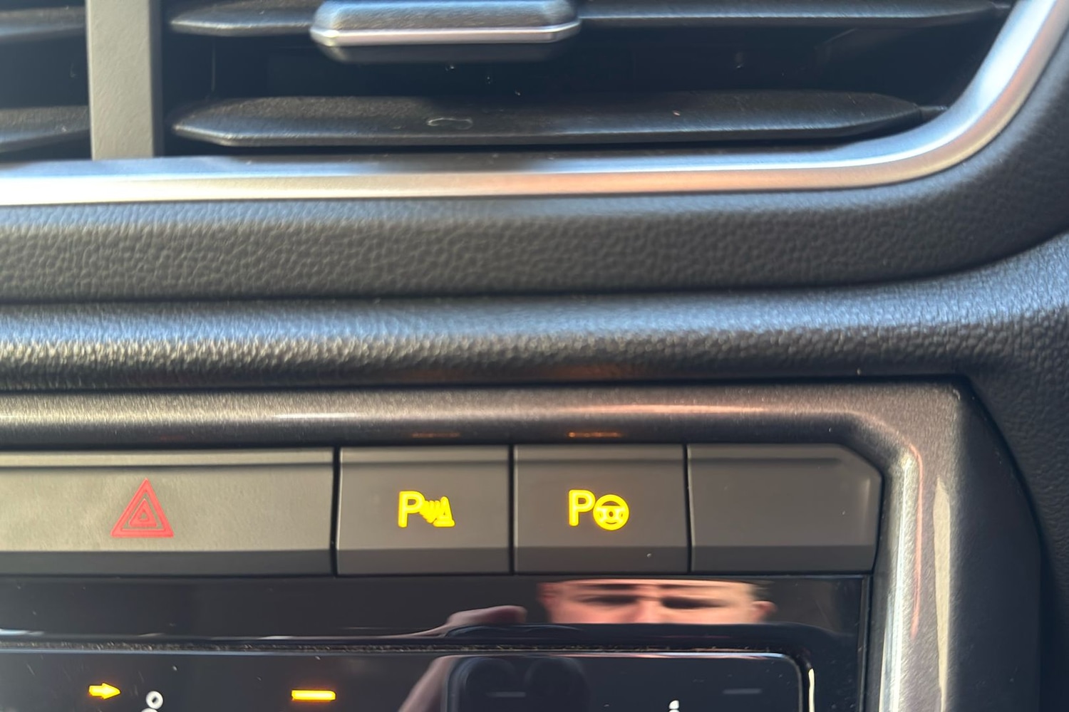 Used Volkswagen T-Roc 2024 for sale - 77019382: Photo 46