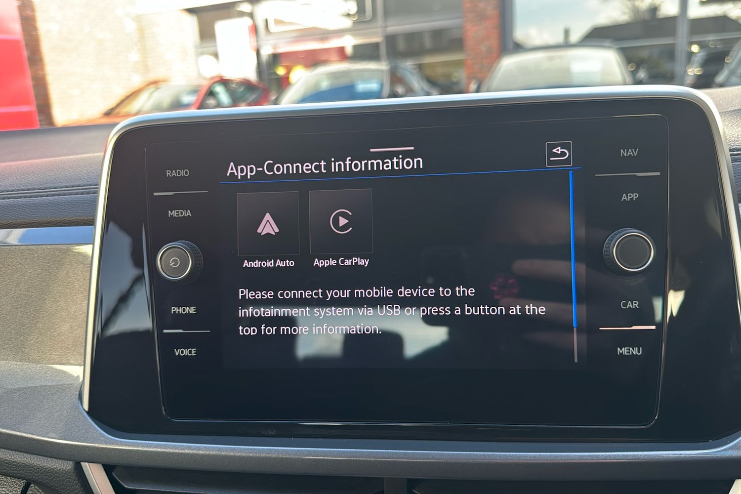 Used Volkswagen T-Roc 2024 for sale - 77019382: Photo 49