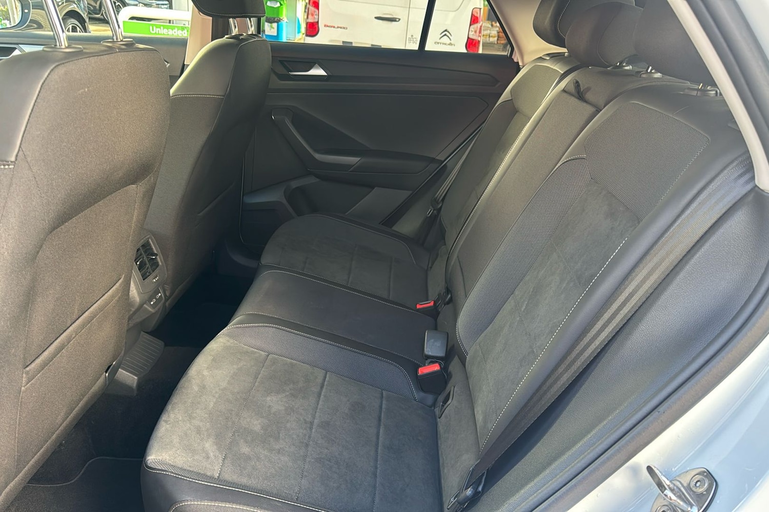 Used Volkswagen T-Roc 2024 for sale - 77019382: Photo 5