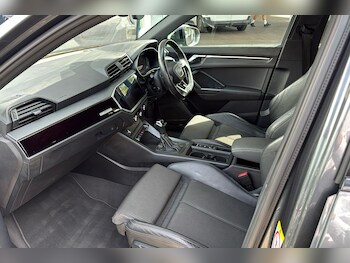 Used Audi Q3 2023 for sale - 79458219: Photo