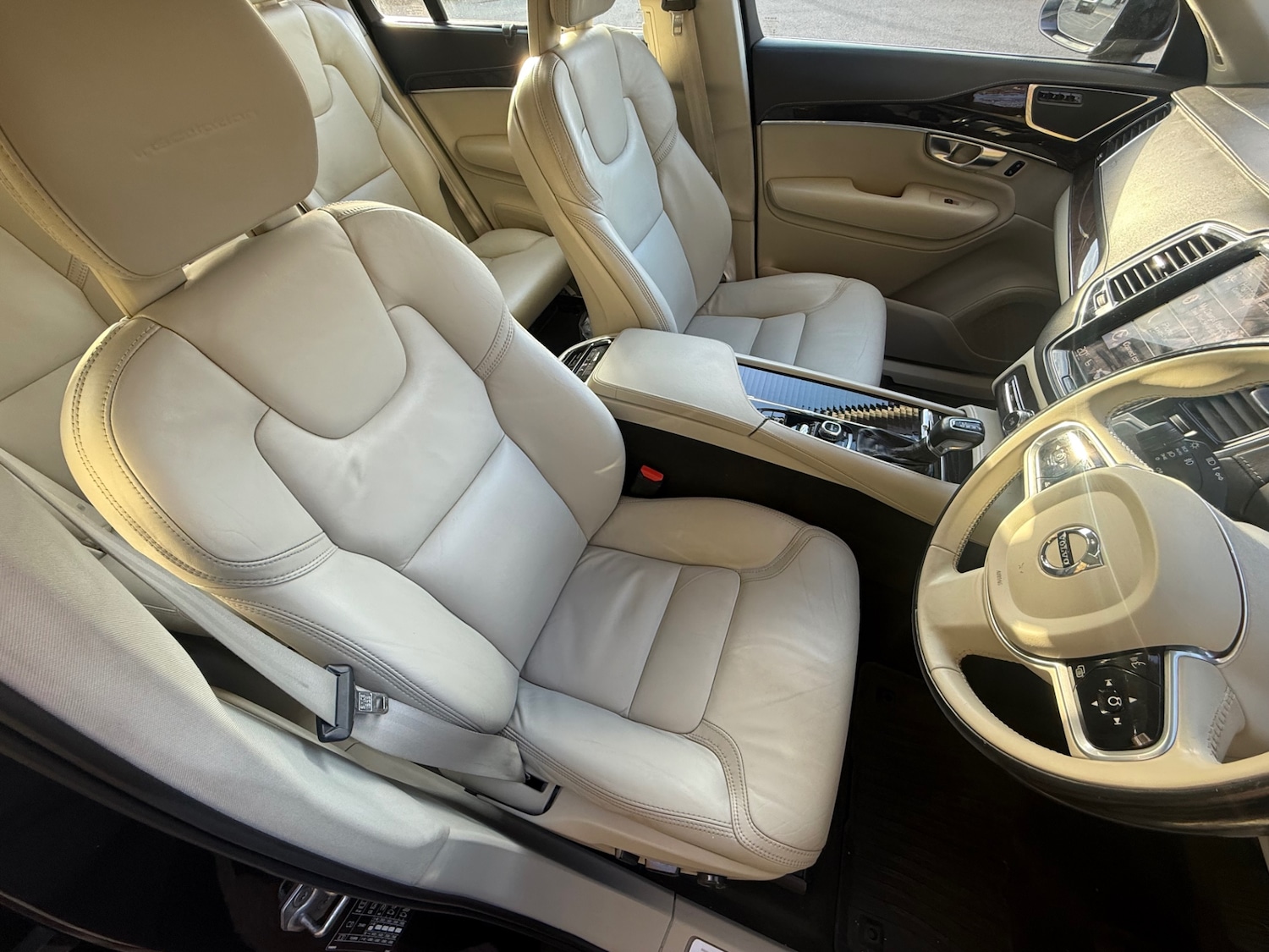 Used Volvo XC90 2017 for sale - 76207527: Photo 10