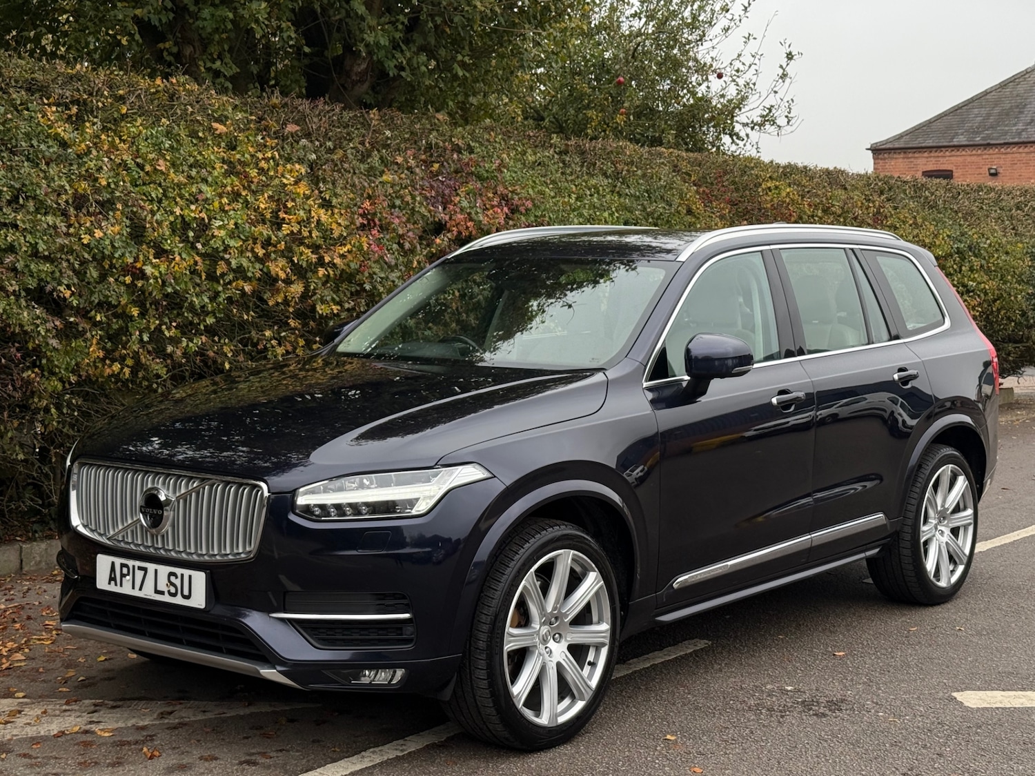 Used Volvo XC90 2017 for sale - 76207527: Photo 2