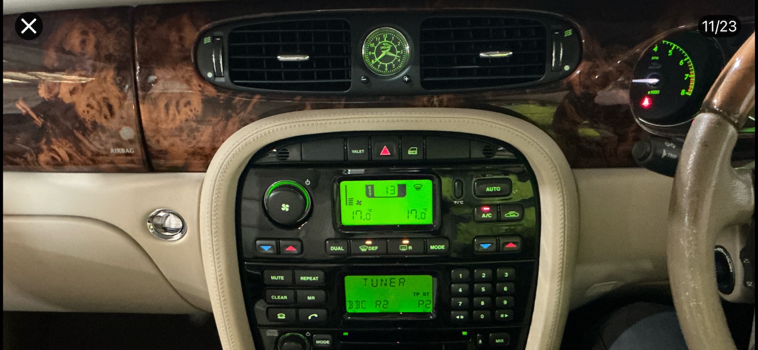 Used Jaguar XJ 2004 for sale - 78052551: Photo 8