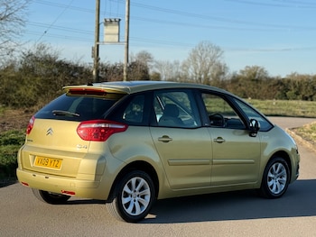 Used Citroen C4 Picasso 2009 for sale - 77938630: Photo