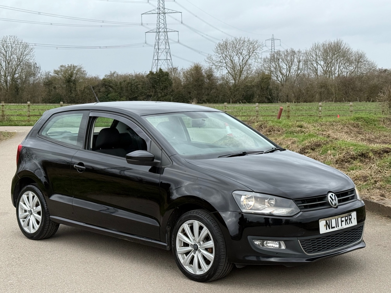 Used Volkswagen Polo 2011 for sale - 77638541: Photo 11