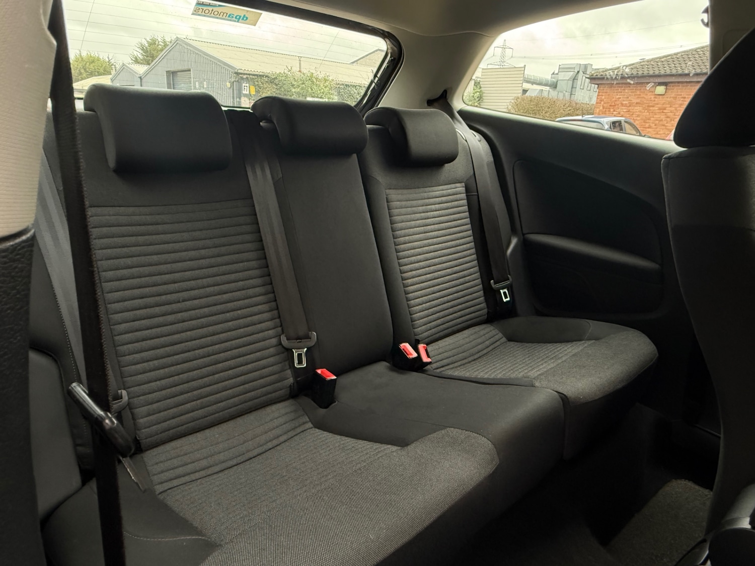 Used Volkswagen Polo 2011 for sale - 77638541: Photo 16