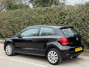 Used Volkswagen Polo 2011 for sale - 77638541: Photo
