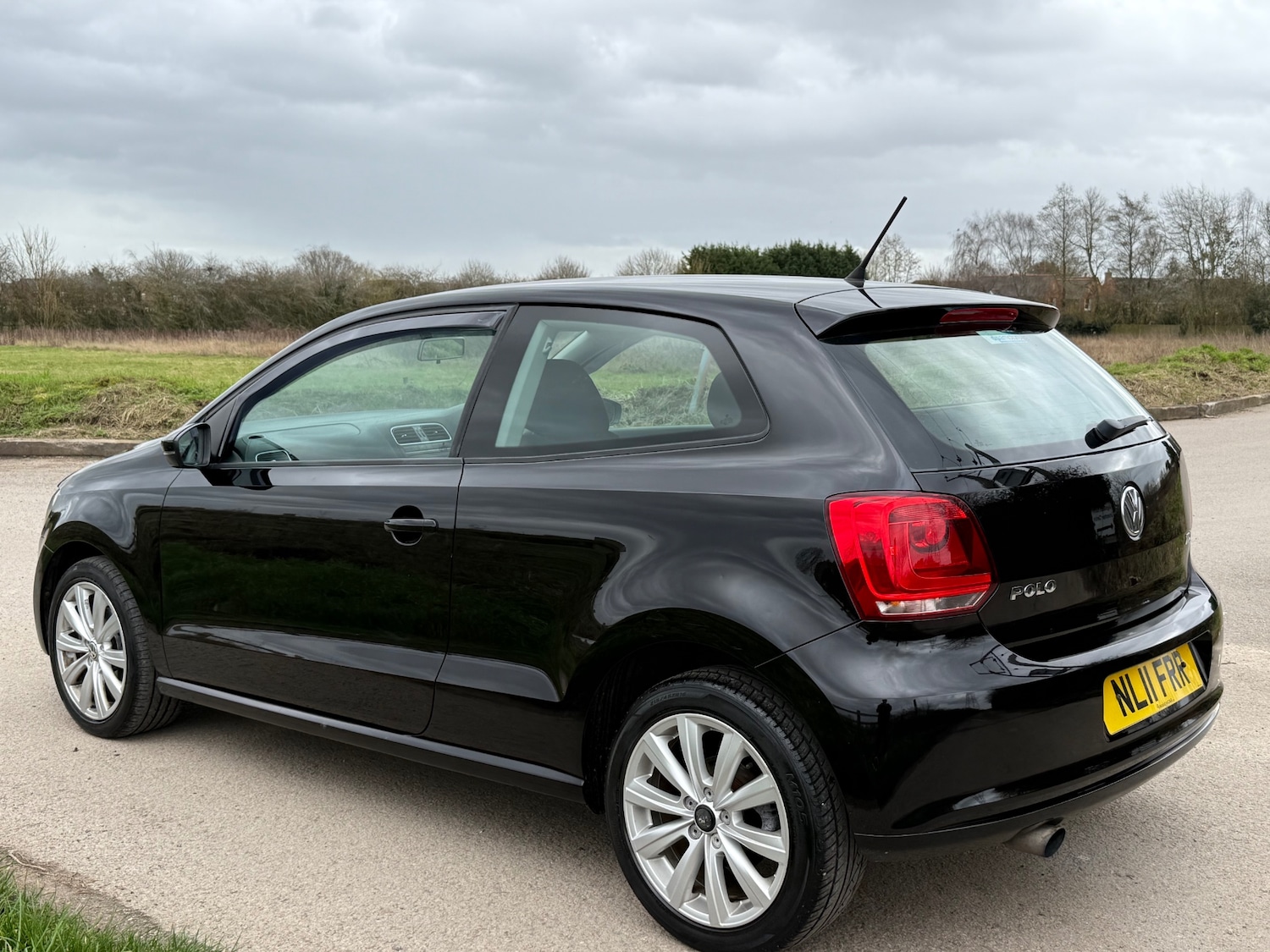 Used Volkswagen Polo 2011 for sale - 77638541: Photo 9