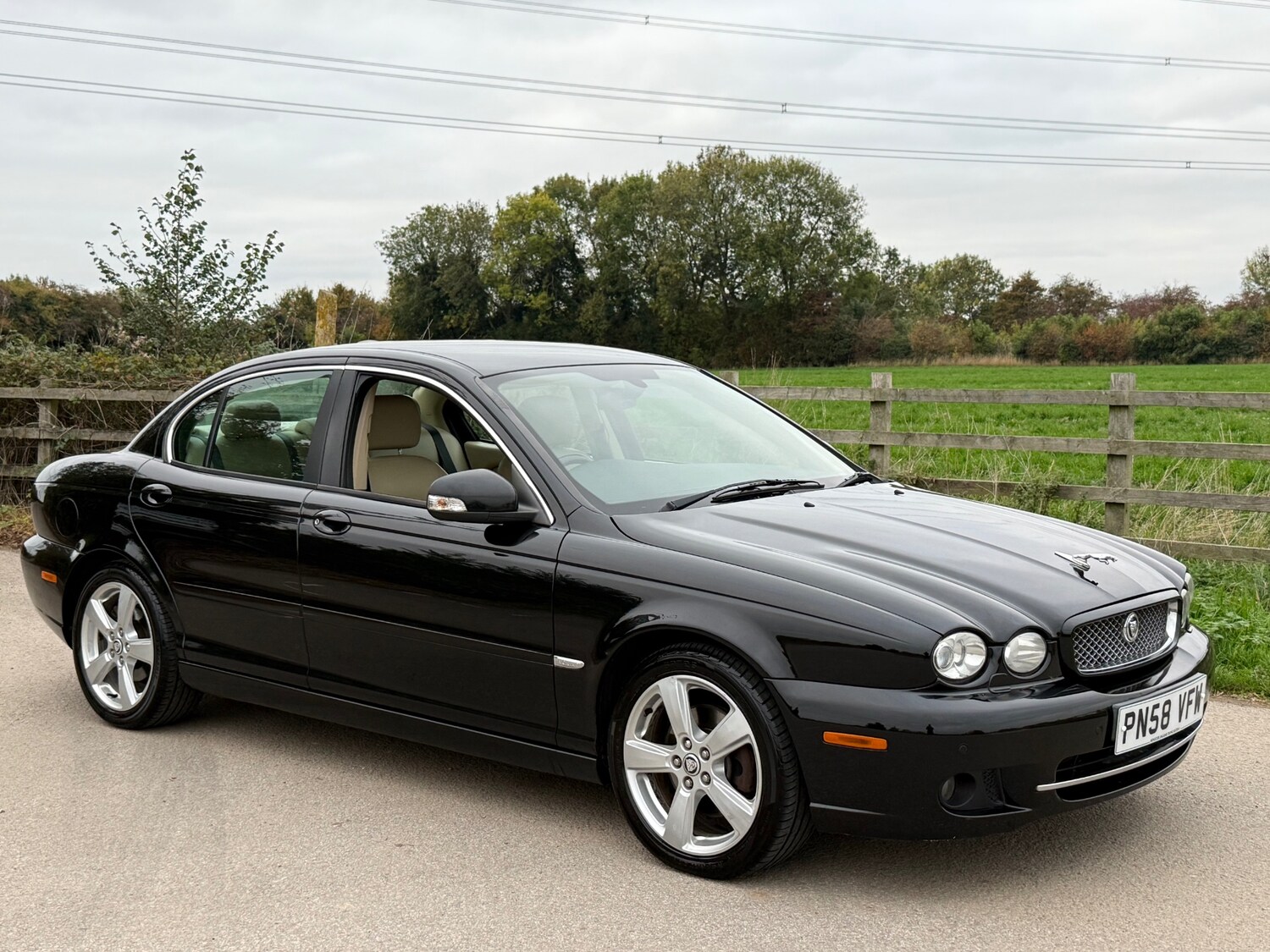 Used Jaguar X-Type 2009 for sale - 76252445: Photo 1