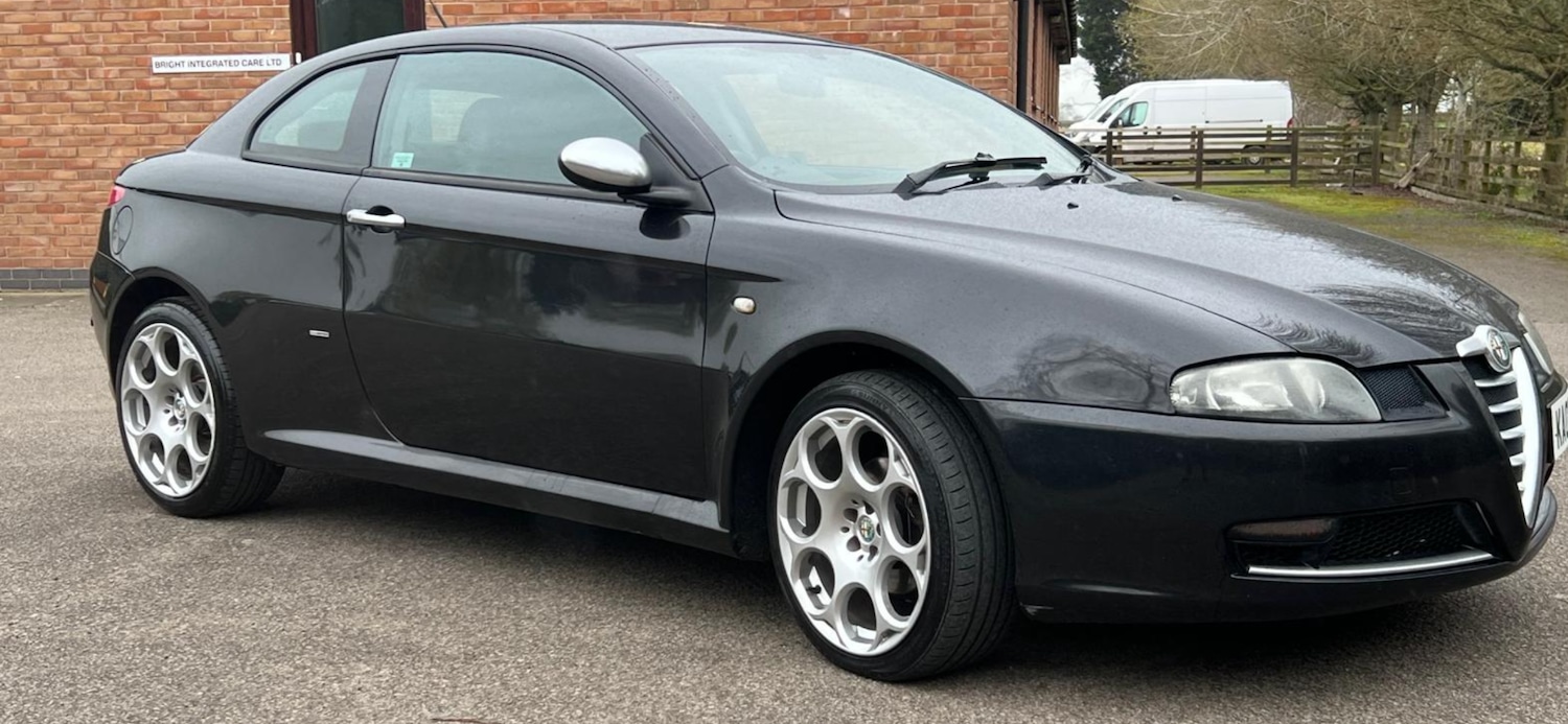 Used Alfa Romeo GT 2007 for sale - 77896804: Photo 2