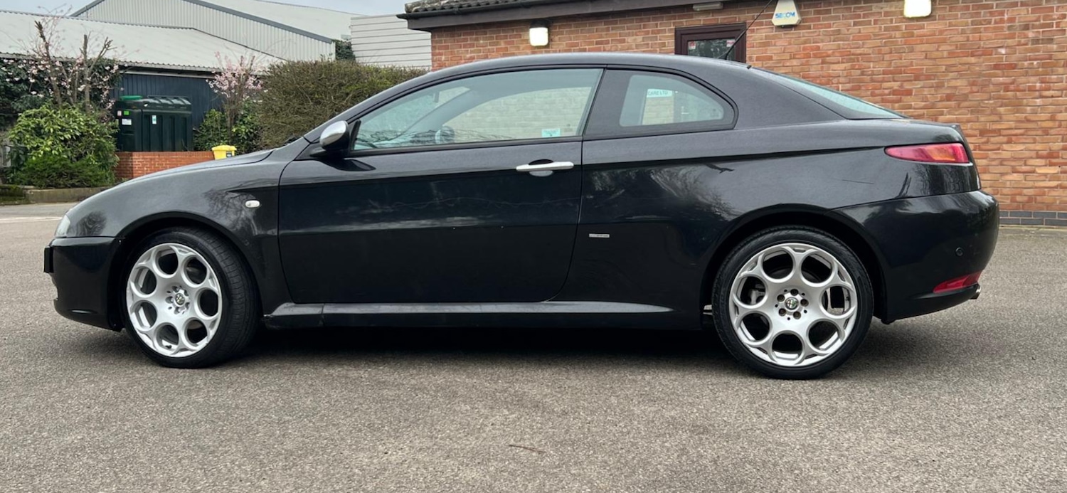 Used Alfa Romeo GT 2007 for sale - 77896804: Photo 6