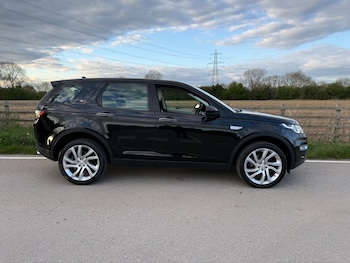 Used Land Rover Discovery Sport 2015 for sale - 78377659: Photo