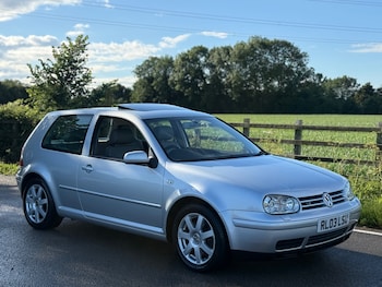 Used Volkswagen Golf 2003 for sale - 78866100: Photo