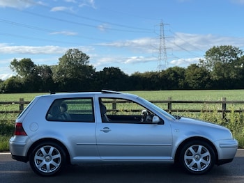 Used Volkswagen Golf 2003 for sale - 78866100: Photo
