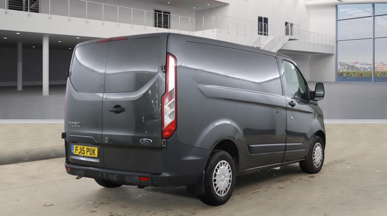 Used Ford Transit Custom 2015 for sale - 76640712: Photo 2