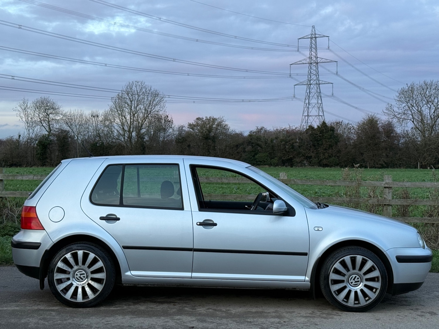 Used Volkswagen Golf 2003 for sale - 76861957: Photo 3