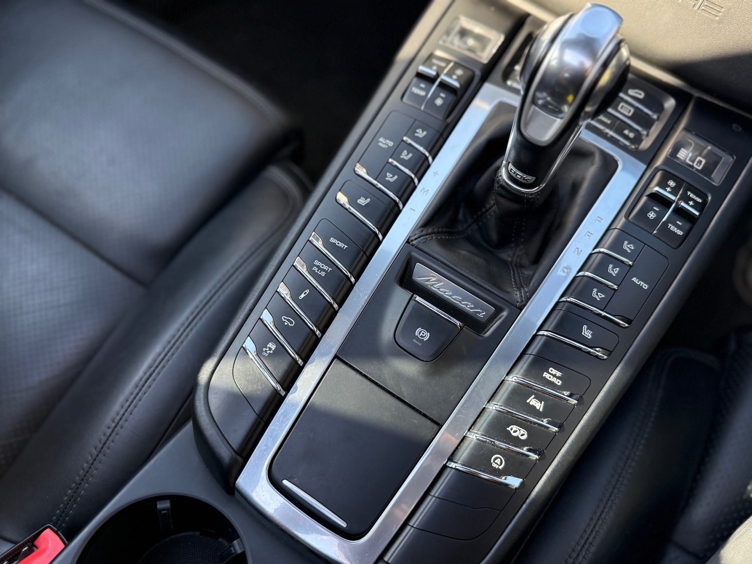 Used Porsche Macan 2016 for sale - 77918230: Photo 16