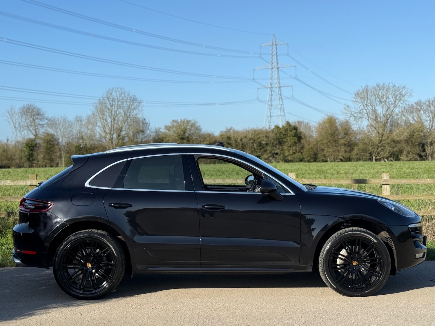 Used Porsche Macan 2016 for sale - 77918230: Photo 2