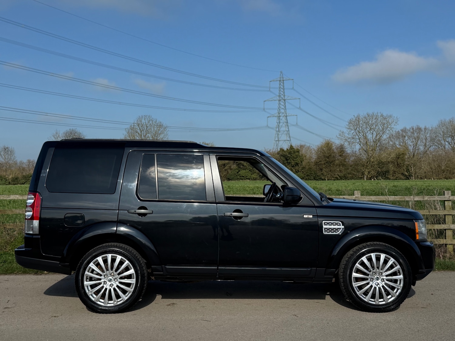 Used Land Rover Discovery 2011 for sale - 77746181: Photo 2