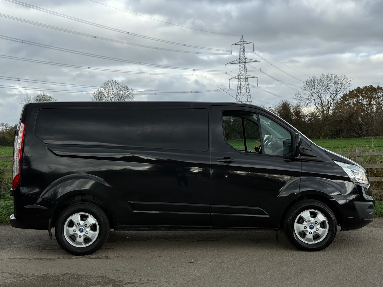 Used Ford Transit Custom 2015 for sale - 76415047: Photo 2