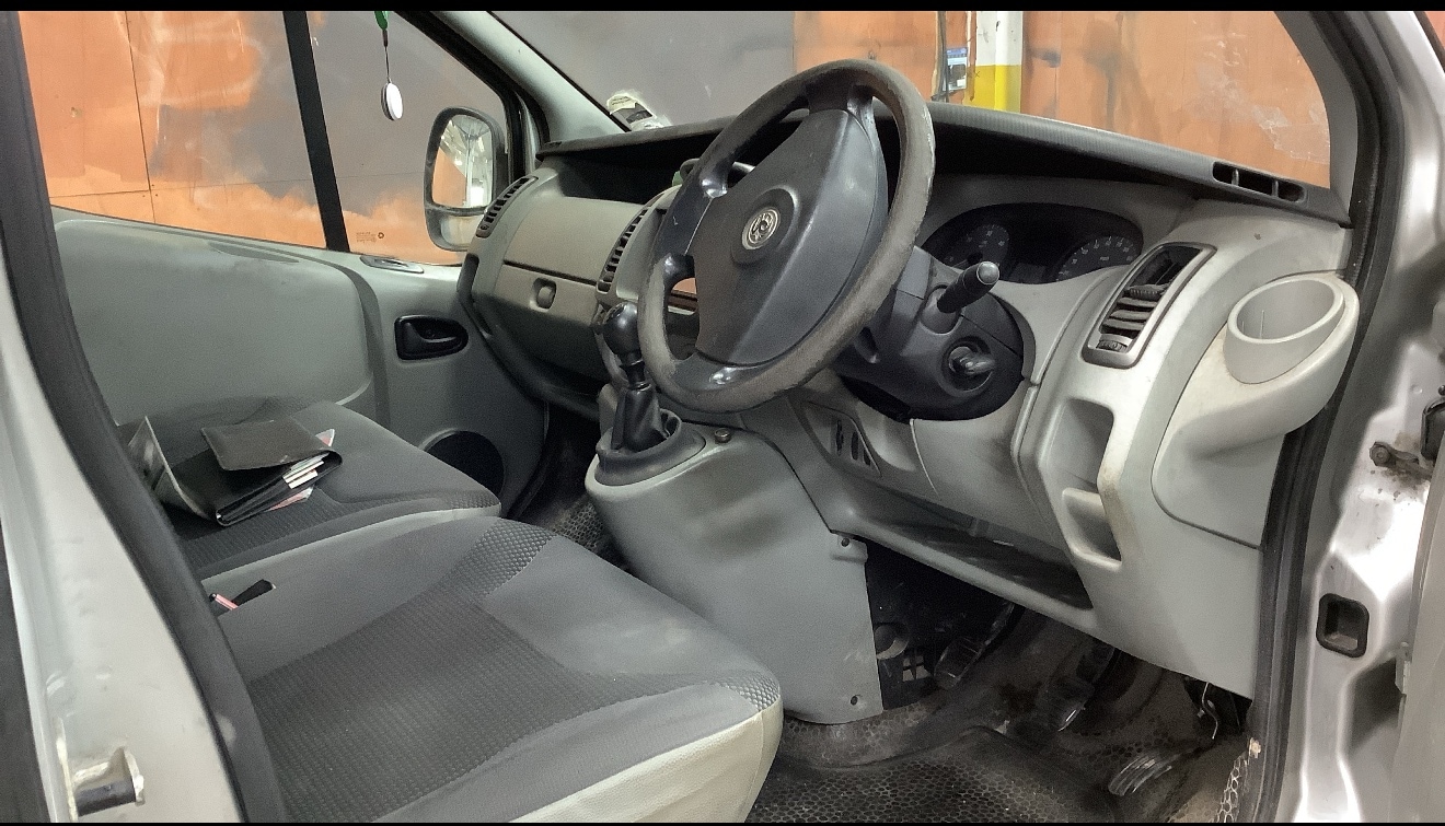 Used Vauxhall Vivaro 2010 for sale - 78183516: Photo 3