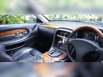 Used Aston Martin DB7 2002 for sale - 76172709: Photo