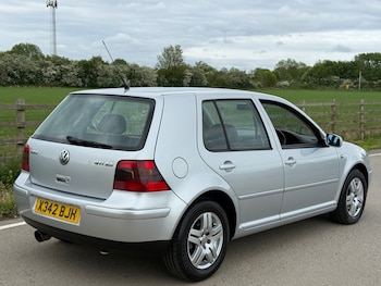 Used Volkswagen Golf 2001 for sale - 78501948: Photo