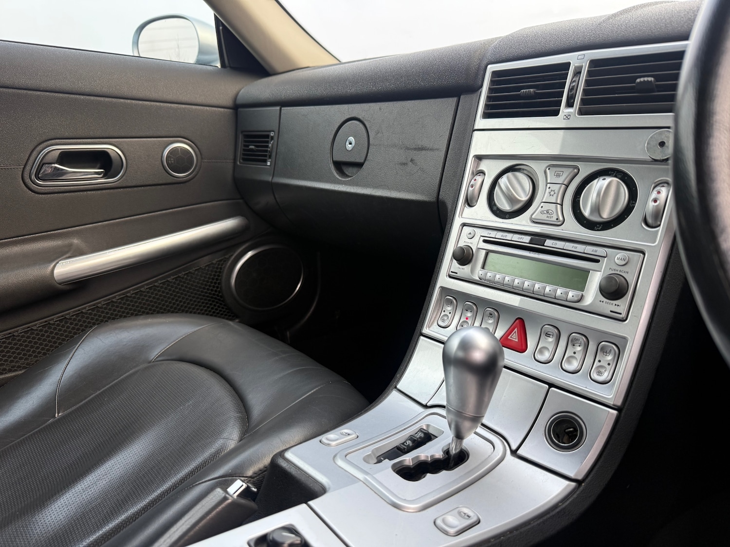 Used Chrysler Crossfire 2004 for sale - 77001639: Photo 15