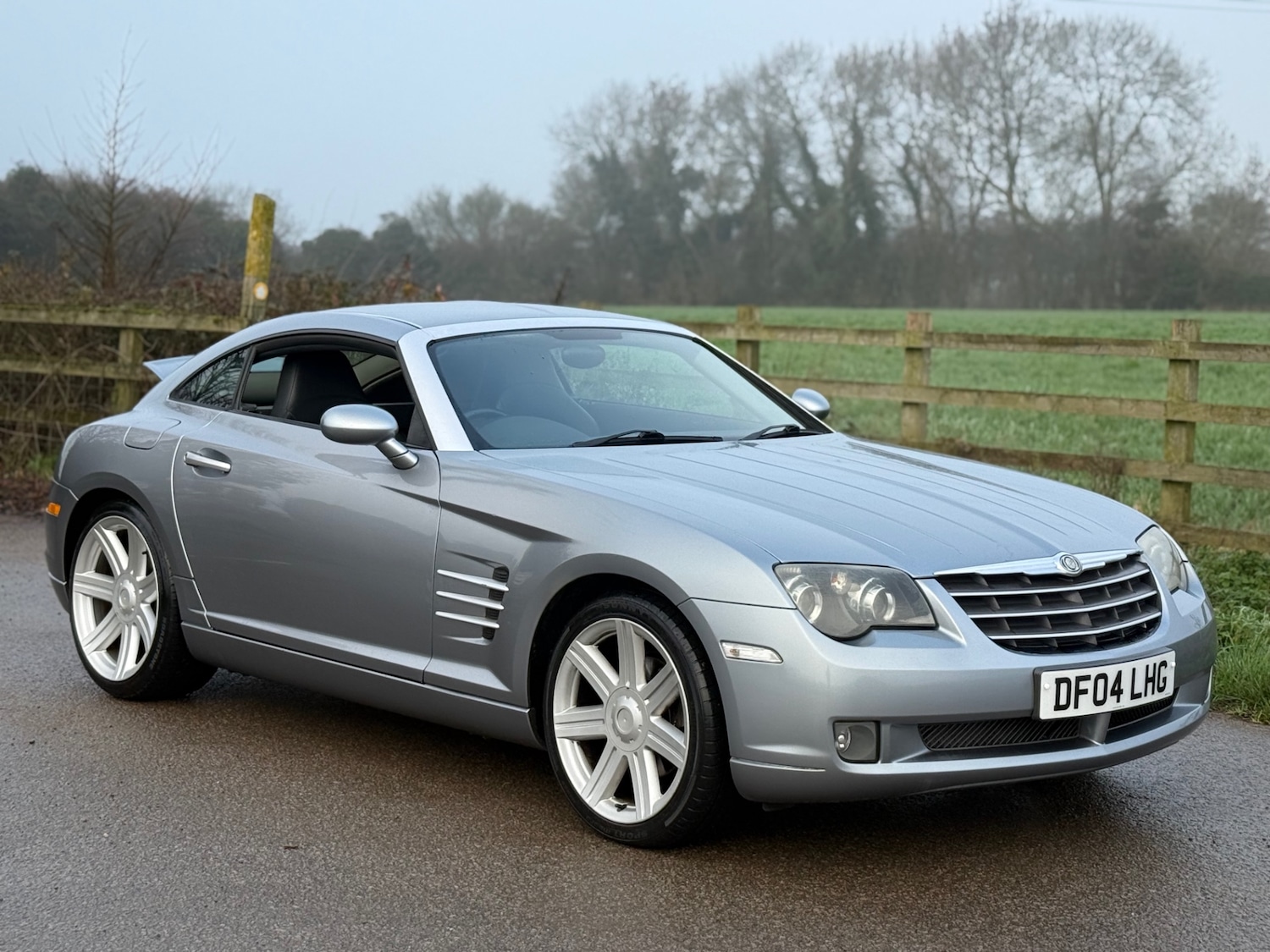 Used Chrysler Crossfire 2004 for sale - 77001639: Photo 2