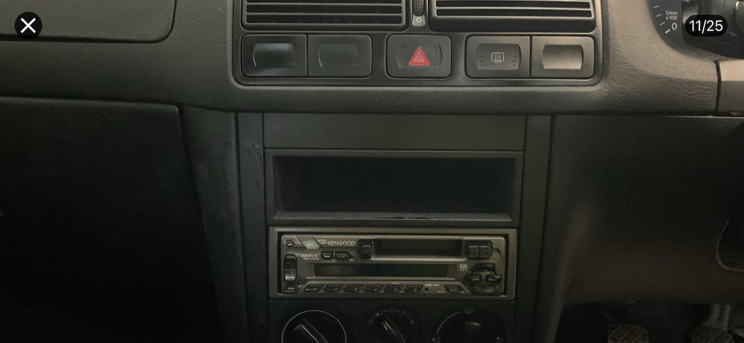 Used Volkswagen Golf 2003 for sale - 78132477: Photo 8