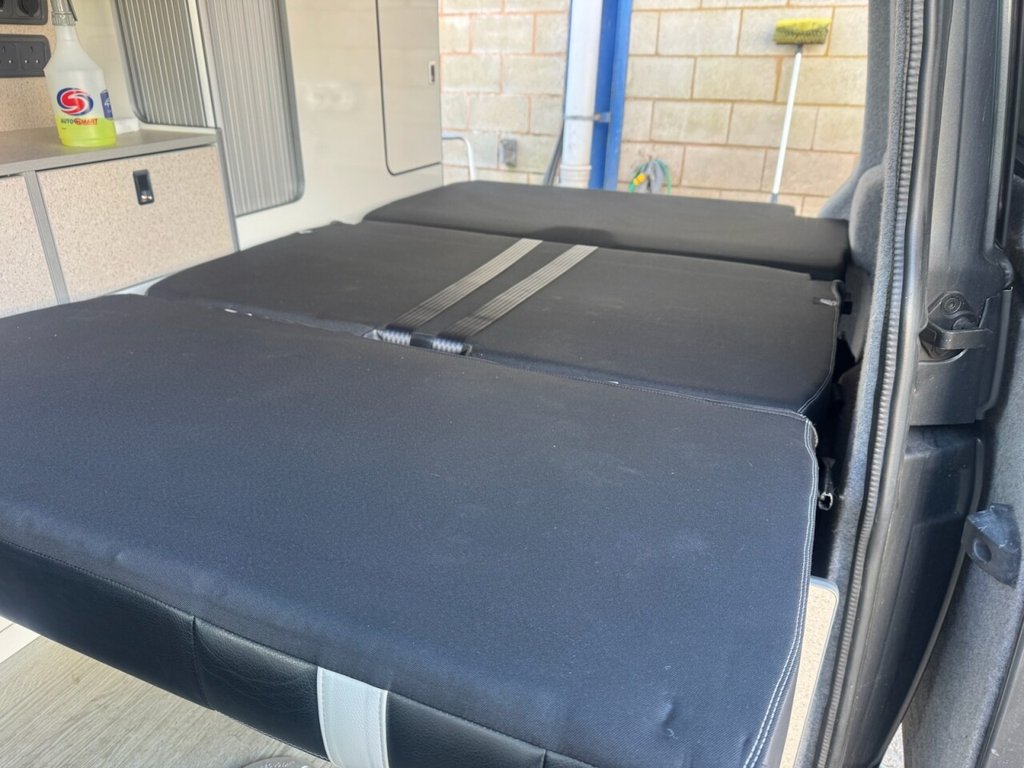 Used Volkswagen Transporter 2017 for sale - 78128909: Photo 32